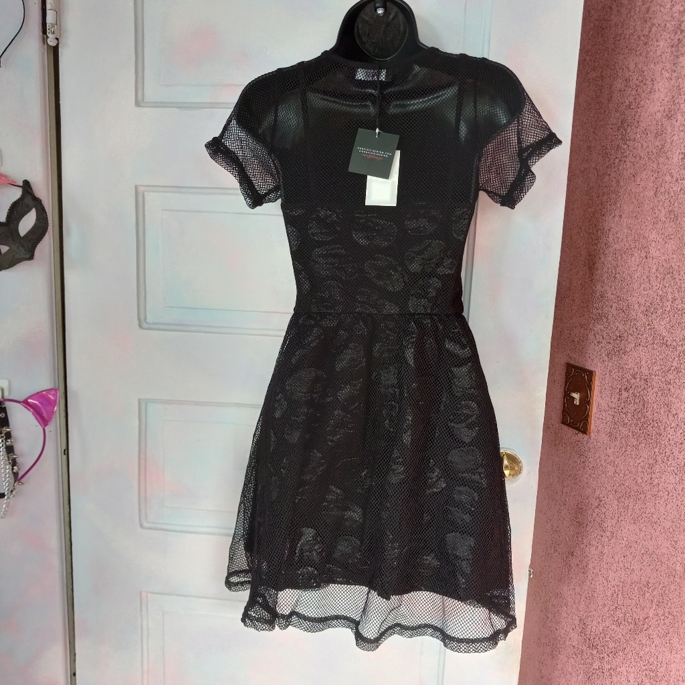😵Fishnet overlay iron fist babydoll style "Skullz Club Mini Dress" ☠ Gothic nwt - Picture 6 of 16